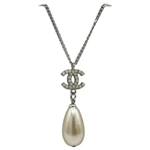 US BASED Authentic Vintage Chanel CC Faux Pearl Drop Pendant Necklace - Picture 1 of 10